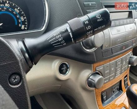 Белый Тойота Хайлендер, объемом двигателя 3.31 л и пробегом 418 тыс. км за 10490 $, фото 21 на Automoto.ua