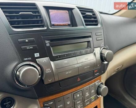 Белый Тойота Хайлендер, объемом двигателя 3.31 л и пробегом 418 тыс. км за 10490 $, фото 24 на Automoto.ua