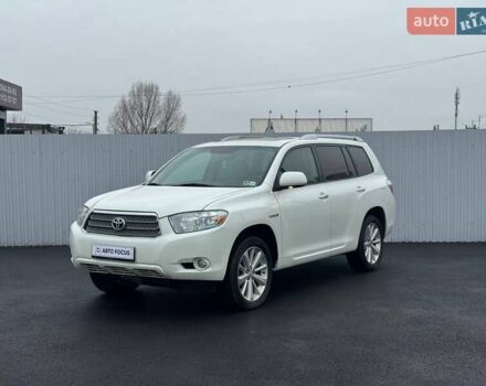 Белый Тойота Хайлендер, объемом двигателя 3.31 л и пробегом 418 тыс. км за 10490 $, фото 3 на Automoto.ua