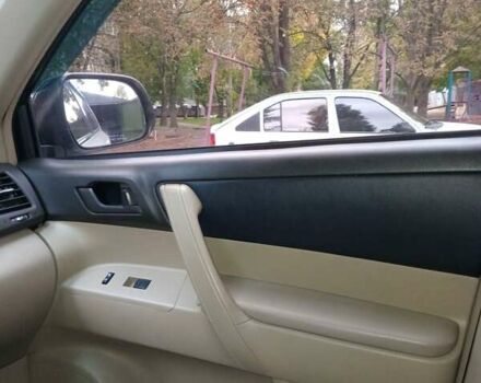 Белый Тойота Хайлендер, объемом двигателя 3.46 л и пробегом 110 тыс. км за 15300 $, фото 25 на Automoto.ua