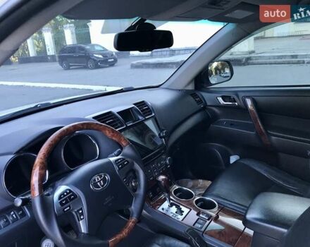 Белый Тойота Хайлендер, объемом двигателя 3.5 л и пробегом 178 тыс. км за 15999 $, фото 19 на Automoto.ua