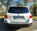 Білий Тойота Хайлендер, об'ємом двигуна 3.46 л та пробігом 227 тис. км за 16800 $, фото 5 на Automoto.ua