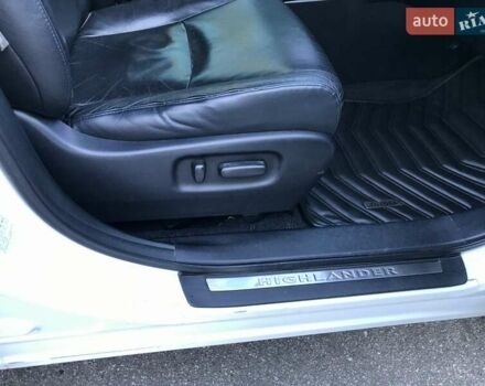 Белый Тойота Хайлендер, объемом двигателя 3.5 л и пробегом 178 тыс. км за 15999 $, фото 33 на Automoto.ua