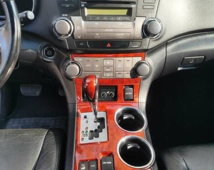 Білий Тойота Хайлендер, об'ємом двигуна 3.46 л та пробігом 227 тис. км за 16800 $, фото 18 на Automoto.ua