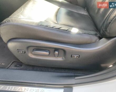 Білий Тойота Хайлендер, об'ємом двигуна 3.46 л та пробігом 227 тис. км за 16800 $, фото 13 на Automoto.ua