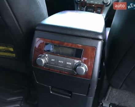 Белый Тойота Хайлендер, объемом двигателя 3.5 л и пробегом 178 тыс. км за 15999 $, фото 25 на Automoto.ua