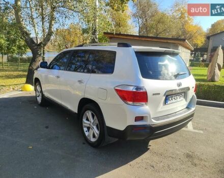 Білий Тойота Хайлендер, об'ємом двигуна 3.46 л та пробігом 227 тис. км за 16800 $, фото 4 на Automoto.ua