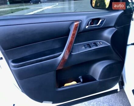 Белый Тойота Хайлендер, объемом двигателя 3.5 л и пробегом 178 тыс. км за 15999 $, фото 12 на Automoto.ua