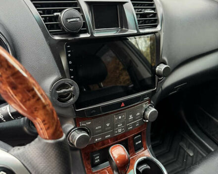 Білий Тойота Хайлендер, об'ємом двигуна 3.5 л та пробігом 178 тис. км за 16200 $, фото 6 на Automoto.ua