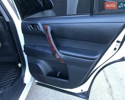 Белый Тойота Хайлендер, объемом двигателя 3.5 л и пробегом 178 тыс. км за 15999 $, фото 31 на Automoto.ua