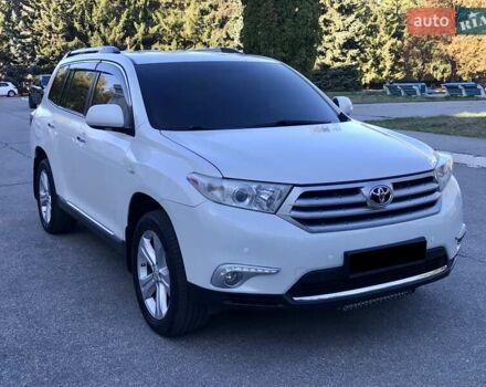 Белый Тойота Хайлендер, объемом двигателя 3.5 л и пробегом 178 тыс. км за 15999 $, фото 2 на Automoto.ua