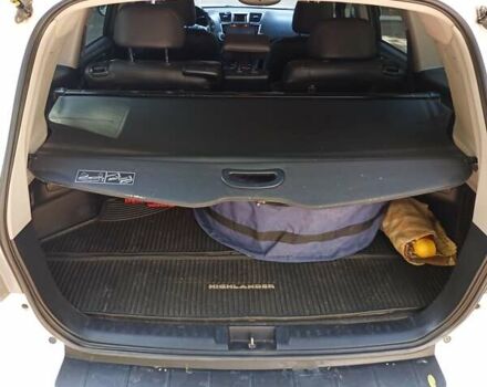 Білий Тойота Хайлендер, об'ємом двигуна 3.46 л та пробігом 211 тис. км за 17450 $, фото 7 на Automoto.ua