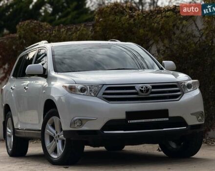 Белый Тойота Хайлендер, объемом двигателя 3.46 л и пробегом 152 тыс. км за 18700 $, фото 16 на Automoto.ua