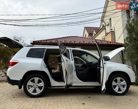 Белый Тойота Хайлендер, объемом двигателя 3.46 л и пробегом 152 тыс. км за 18700 $, фото 38 на Automoto.ua