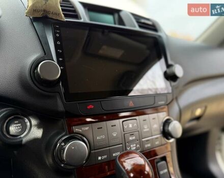 Белый Тойота Хайлендер, объемом двигателя 3.46 л и пробегом 152 тыс. км за 18700 $, фото 66 на Automoto.ua