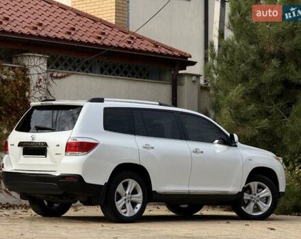 Белый Тойота Хайлендер, объемом двигателя 3.46 л и пробегом 152 тыс. км за 18700 $, фото 28 на Automoto.ua