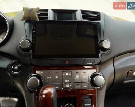 Белый Тойота Хайлендер, объемом двигателя 3.46 л и пробегом 152 тыс. км за 18700 $, фото 65 на Automoto.ua