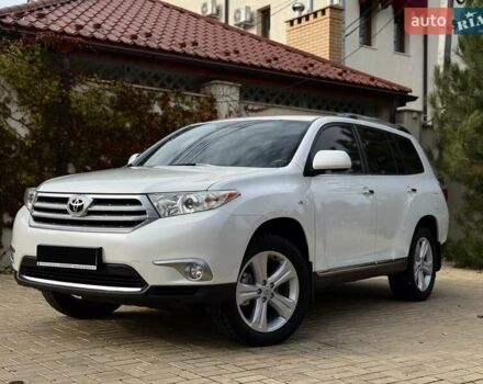 Белый Тойота Хайлендер, объемом двигателя 3.46 л и пробегом 152 тыс. км за 18700 $, фото 5 на Automoto.ua