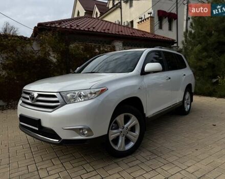 Белый Тойота Хайлендер, объемом двигателя 3.46 л и пробегом 152 тыс. км за 18700 $, фото 7 на Automoto.ua