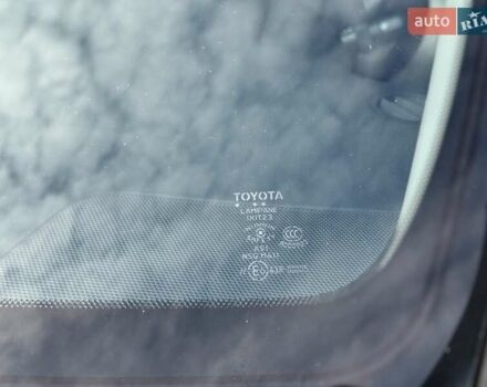 Белый Тойота Хайлендер, объемом двигателя 3.46 л и пробегом 152 тыс. км за 18700 $, фото 12 на Automoto.ua