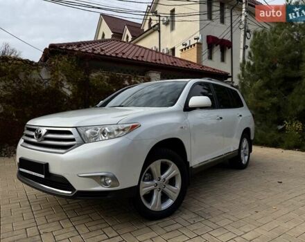 Белый Тойота Хайлендер, объемом двигателя 3.46 л и пробегом 152 тыс. км за 18700 $, фото 8 на Automoto.ua