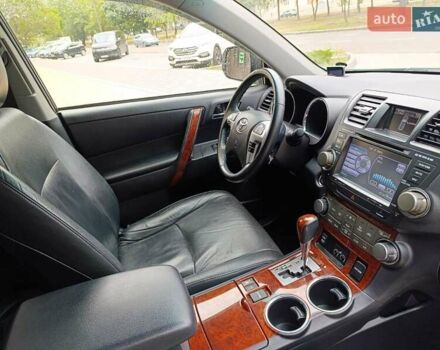 Белый Тойота Хайлендер, объемом двигателя 3.46 л и пробегом 170 тыс. км за 16100 $, фото 59 на Automoto.ua