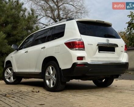Белый Тойота Хайлендер, объемом двигателя 3.46 л и пробегом 152 тыс. км за 18700 $, фото 25 на Automoto.ua