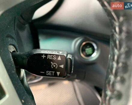 Белый Тойота Хайлендер, объемом двигателя 3.46 л и пробегом 181 тыс. км за 17999 $, фото 20 на Automoto.ua