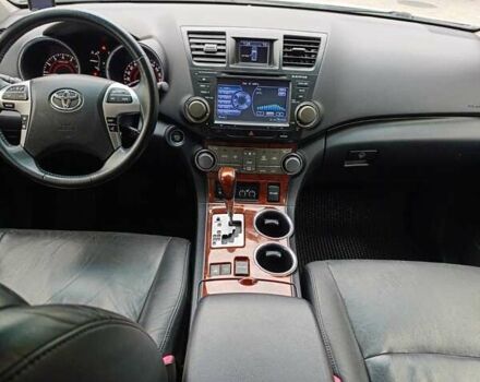 Белый Тойота Хайлендер, объемом двигателя 3.46 л и пробегом 170 тыс. км за 16100 $, фото 50 на Automoto.ua