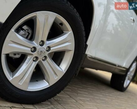 Белый Тойота Хайлендер, объемом двигателя 3.46 л и пробегом 152 тыс. км за 18700 $, фото 13 на Automoto.ua