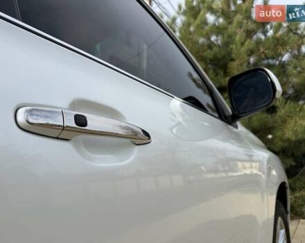 Белый Тойота Хайлендер, объемом двигателя 3.46 л и пробегом 152 тыс. км за 18700 $, фото 83 на Automoto.ua