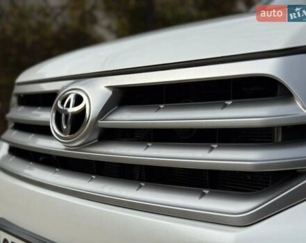 Белый Тойота Хайлендер, объемом двигателя 3.46 л и пробегом 152 тыс. км за 18700 $, фото 11 на Automoto.ua