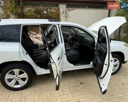 Белый Тойота Хайлендер, объемом двигателя 3.46 л и пробегом 152 тыс. км за 18700 $, фото 39 на Automoto.ua