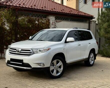 Белый Тойота Хайлендер, объемом двигателя 3.46 л и пробегом 152 тыс. км за 18700 $, фото 4 на Automoto.ua
