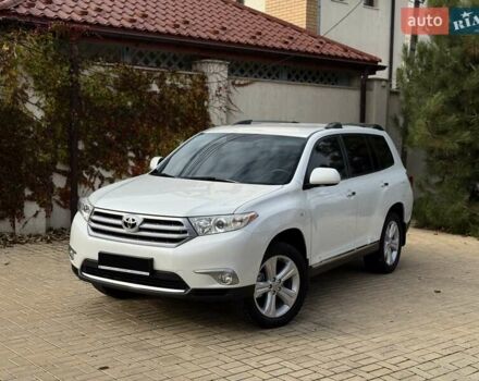 Белый Тойота Хайлендер, объемом двигателя 3.46 л и пробегом 152 тыс. км за 18700 $, фото 6 на Automoto.ua