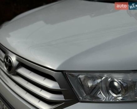 Белый Тойота Хайлендер, объемом двигателя 3.46 л и пробегом 152 тыс. км за 18700 $, фото 10 на Automoto.ua