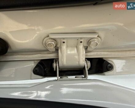 Белый Тойота Хайлендер, объемом двигателя 3.46 л и пробегом 152 тыс. км за 18700 $, фото 76 на Automoto.ua