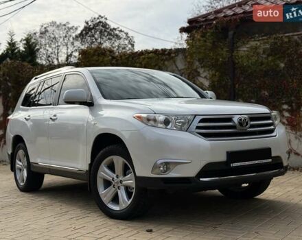Белый Тойота Хайлендер, объемом двигателя 3.46 л и пробегом 152 тыс. км за 18700 $, фото 18 на Automoto.ua