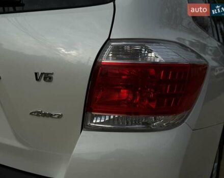 Белый Тойота Хайлендер, объемом двигателя 3.46 л и пробегом 152 тыс. км за 18700 $, фото 34 на Automoto.ua