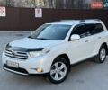 Білий Тойота Хайлендер, об'ємом двигуна 3.5 л та пробігом 350 тис. км за 16999 $, фото 1 на Automoto.ua