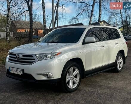 Белый Тойота Хайлендер, объемом двигателя 3.46 л и пробегом 207 тыс. км за 16850 $, фото 3 на Automoto.ua