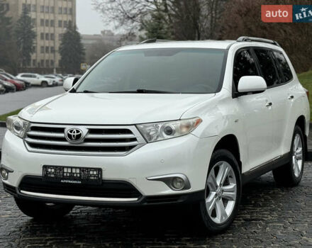 Белый Тойота Хайлендер, объемом двигателя 3.46 л и пробегом 200 тыс. км за 14999 $, фото 1 на Automoto.ua