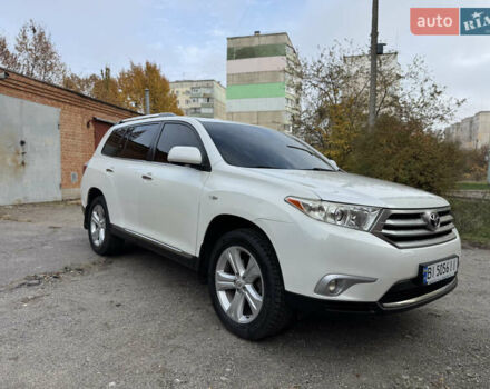 Белый Тойота Хайлендер, объемом двигателя 3.46 л и пробегом 172 тыс. км за 22000 $, фото 2 на Automoto.ua