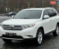 Белый Тойота Хайлендер, объемом двигателя 3.46 л и пробегом 205 тыс. км за 13999 $, фото 1 на Automoto.ua