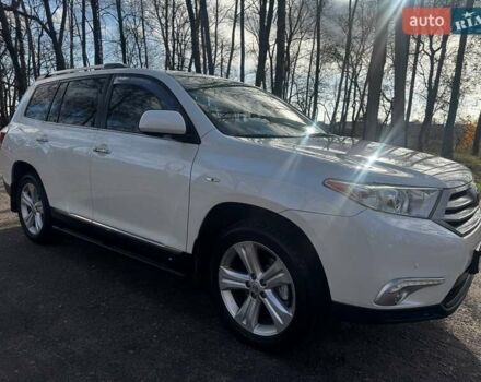 Белый Тойота Хайлендер, объемом двигателя 3.46 л и пробегом 207 тыс. км за 16850 $, фото 6 на Automoto.ua