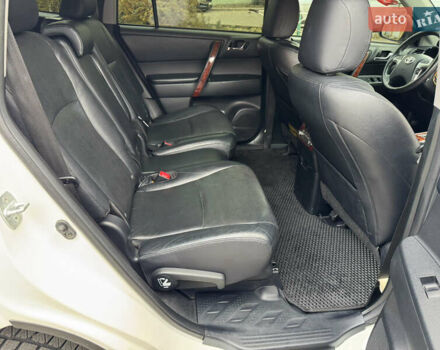 Белый Тойота Хайлендер, объемом двигателя 3.46 л и пробегом 172 тыс. км за 22000 $, фото 30 на Automoto.ua