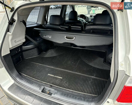 Белый Тойота Хайлендер, объемом двигателя 3.46 л и пробегом 205 тыс. км за 14200 $, фото 84 на Automoto.ua