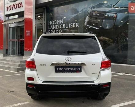Белый Тойота Хайлендер, объемом двигателя 3.46 л и пробегом 28 тыс. км за 25622 $, фото 3 на Automoto.ua