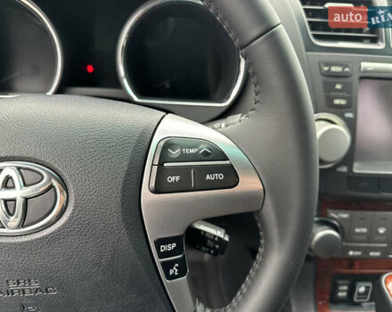 Белый Тойота Хайлендер, объемом двигателя 3.46 л и пробегом 200 тыс. км за 14999 $, фото 73 на Automoto.ua