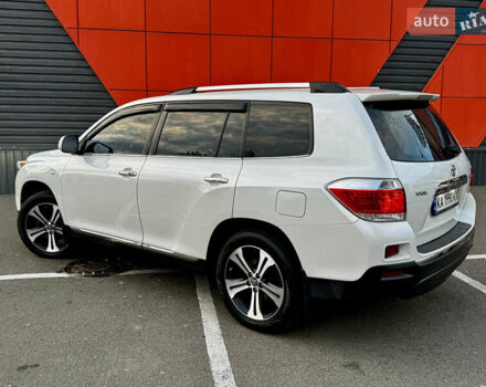 Білий Тойота Хайлендер, об'ємом двигуна 3.46 л та пробігом 175 тис. км за 16500 $, фото 12 на Automoto.ua